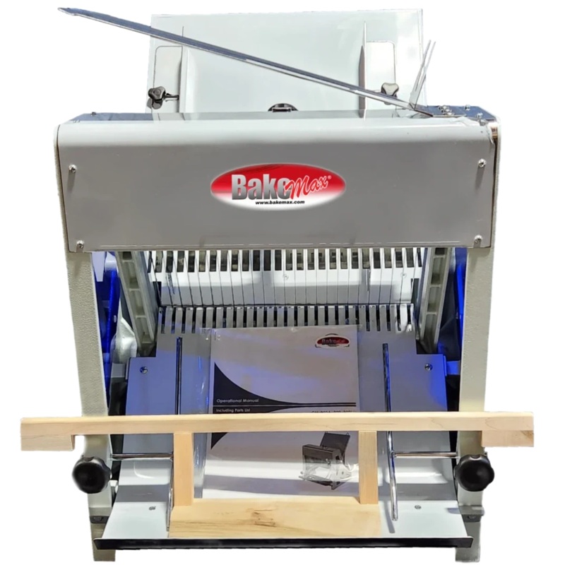 Bakemax - 1 Slice Thickness 15 Blades Countertop Gravity Feed Soft Crusted Bread Slicer - BMGF001-6