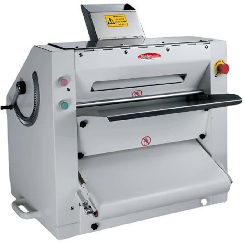 Bakemax - 20" Heavy Duty Double Pass Pizza & Pie Dough Sheeter - BMPS001
