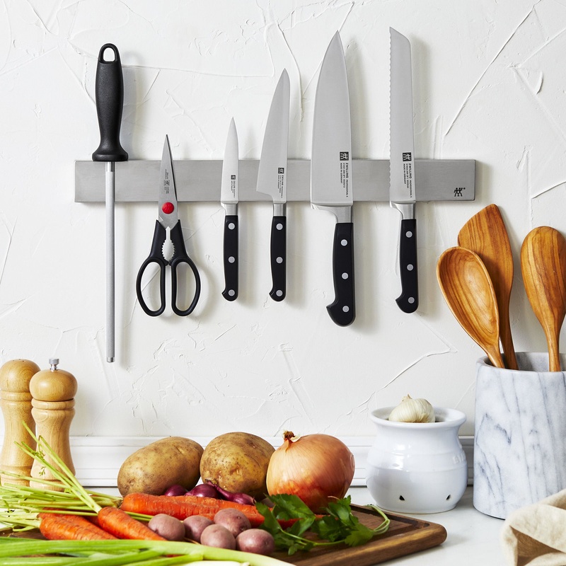 ZWILLING 7pc Set with 17.5" Stainless Magnetic Knife Bar, Professional "S" Series